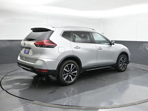 2020 Nissan Rogue SL