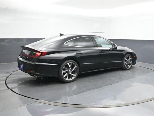 Phantom Black 2021 Hyundai SONATA SEL Plus