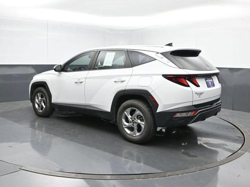 2024 Hyundai TUCSON SE