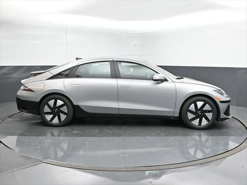 2025 Hyundai IONIQ 6 SE
