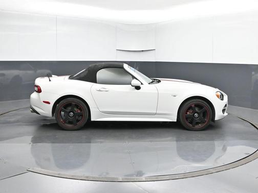 2019 FIAT 124 Spider Base