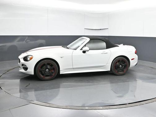 2019 FIAT 124 Spider Base