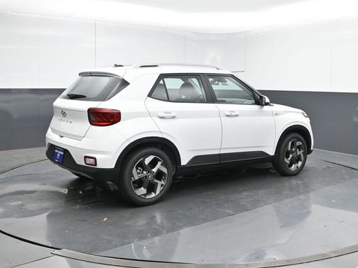 Lunar White 2026 Hyundai VENUE SEL