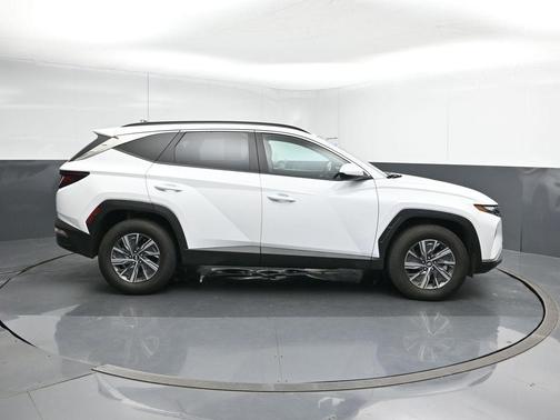 White Pearl 2024 Hyundai TUCSON Hybrid Blue
