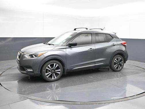 2019 Nissan Kicks SR