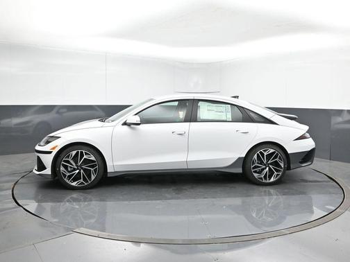 2025 Hyundai IONIQ 6 SEL
