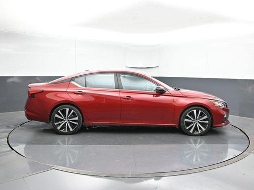 2020 Nissan Altima SR VC-Turbo FWD