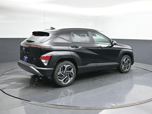 Abyss Black Pearl 2026 Hyundai KONA SEL Premium
