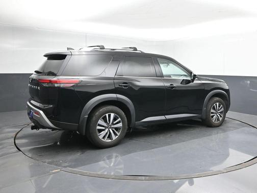 Super Black 2024 Nissan Pathfinder SL FWD