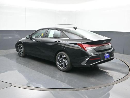 2025 Hyundai ELANTRA HEV Limited