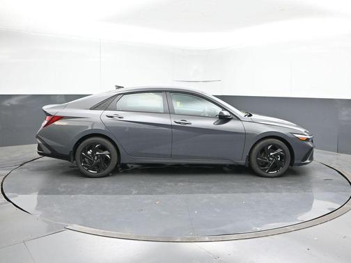 2026 Hyundai ELANTRA Sport