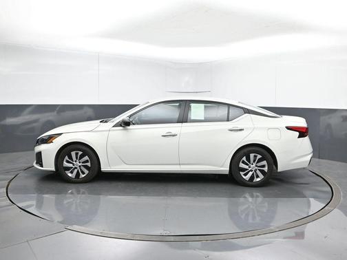 2025 Nissan Altima S FWD