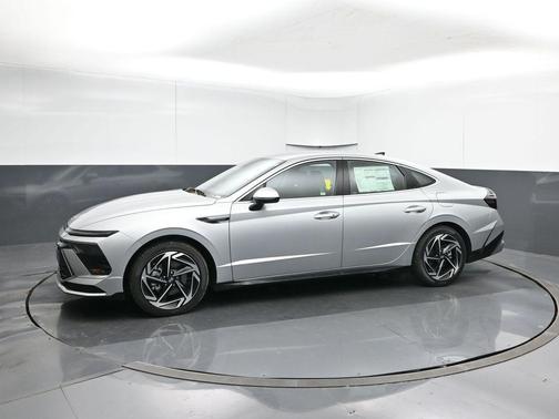 2026 Hyundai SONATA SEL