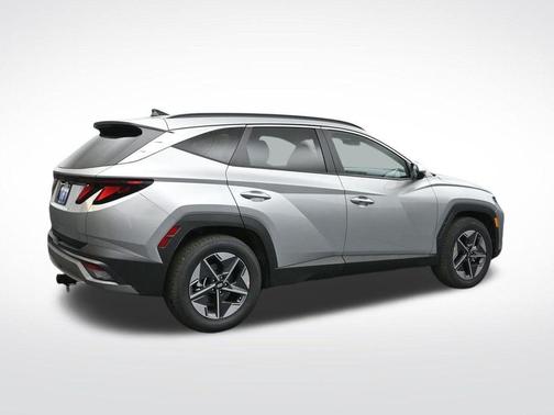 Shimmering Silver 2026 Hyundai TUCSON SEL