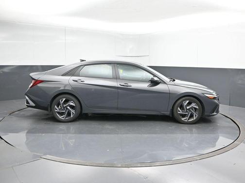 Ecotronic Gray 2025 Hyundai ELANTRA Sport