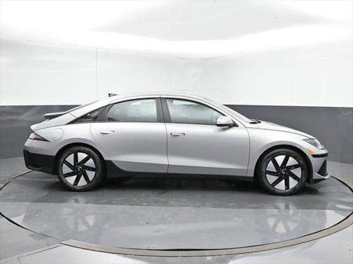 2025 Hyundai IONIQ 6 SE