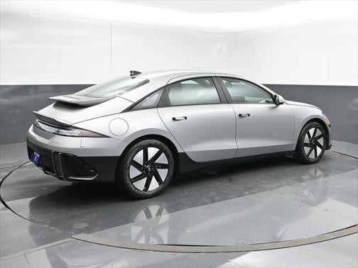 2025 Hyundai IONIQ 6 SE