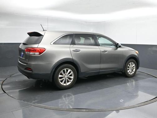 Titanium Silver 2016 Kia Sorento L