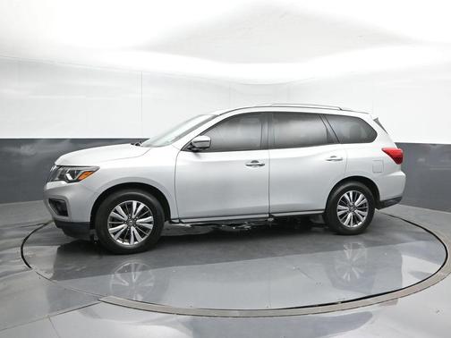 2020 Nissan Pathfinder SL 2WD