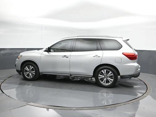 2020 Nissan Pathfinder SL 2WD