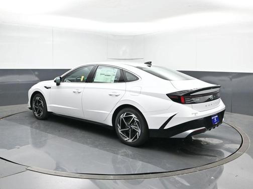2026 Hyundai SONATA SEL