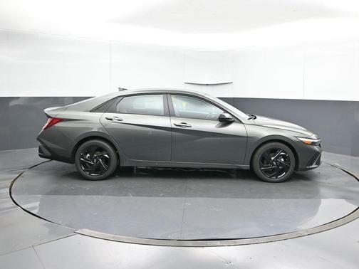 2026 Hyundai ELANTRA Sport