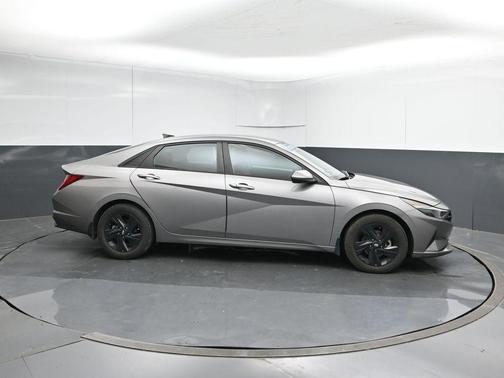 2022 Hyundai ELANTRA HEV Blue