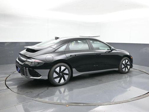 2025 Hyundai IONIQ 6 SE