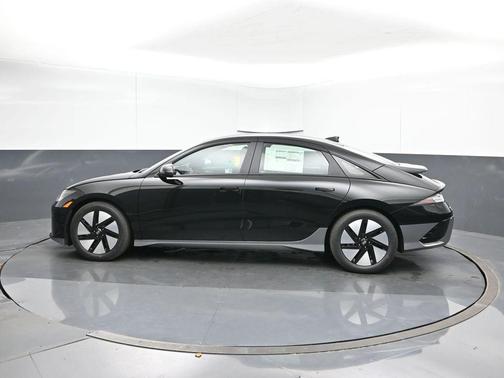 2025 Hyundai IONIQ 6 SE