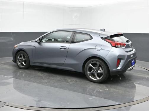 2020 Hyundai Veloster 2