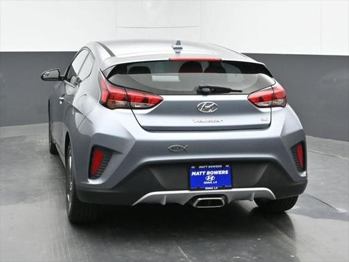 2020 Hyundai Veloster 2