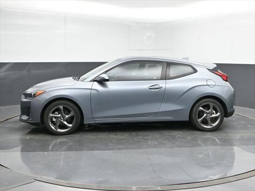 2020 Hyundai Veloster 2
