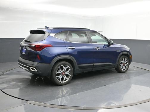Dark Ocean Blue 2022 Kia Seltos SX Turbo