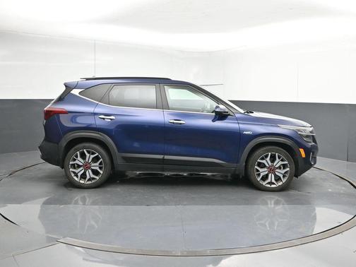 Dark Ocean Blue 2022 Kia Seltos SX Turbo