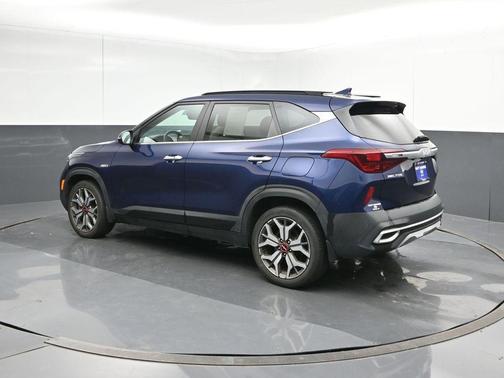 Dark Ocean Blue 2022 Kia Seltos SX Turbo