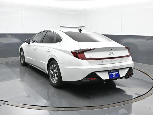 2022 Hyundai SONATA SEL