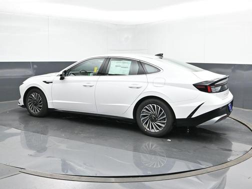 2025 Hyundai SONATA Hybrid SE