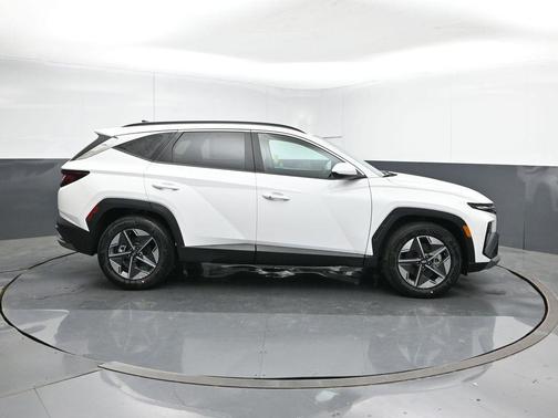 Serenity White Pearl 2026 Hyundai TUCSON SEL