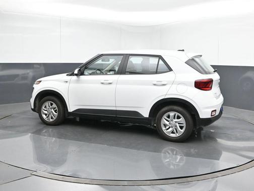 2025 Hyundai VENUE SE