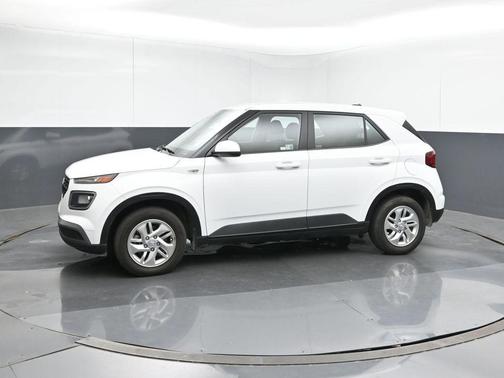 2025 Hyundai VENUE SE