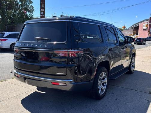 2022 Jeep Wagoneer Series II 4x4