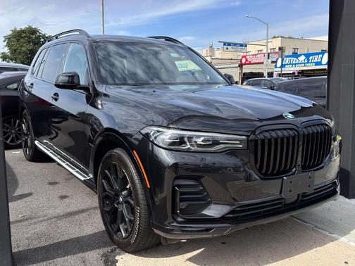 2022 BMW X7 xDrive40i