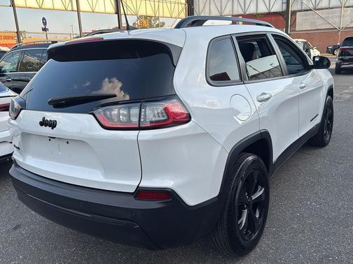 Bright White Clearcoat 2020 Jeep Cherokee Altitude