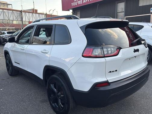 Bright White Clearcoat 2020 Jeep Cherokee Altitude