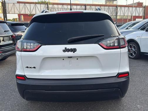 Bright White Clearcoat 2020 Jeep Cherokee Altitude