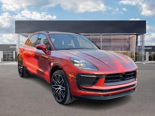 2023 Porsche Macan T