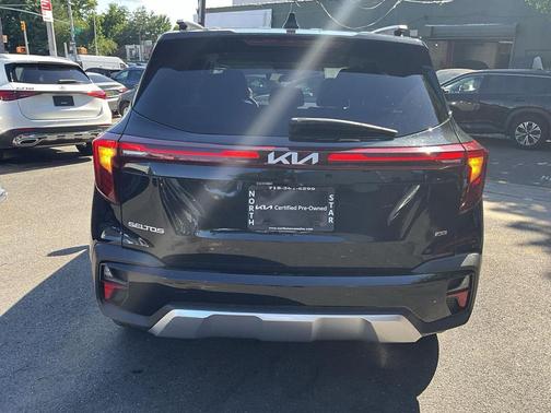 Fusion Black 2024 Kia Seltos S