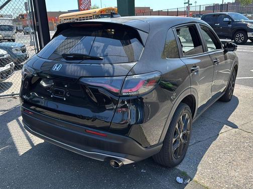 Crystal Black Pearl 2023 Honda HR-V AWD Sport