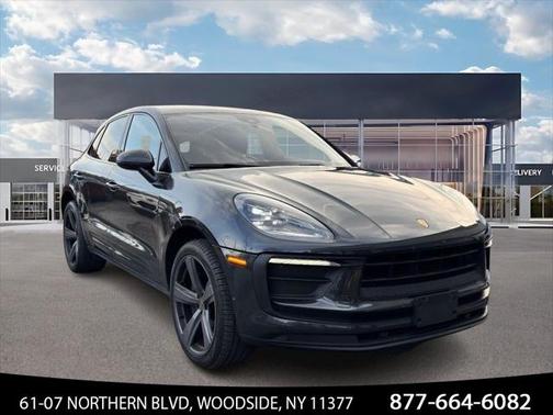 2022 Porsche Macan Base