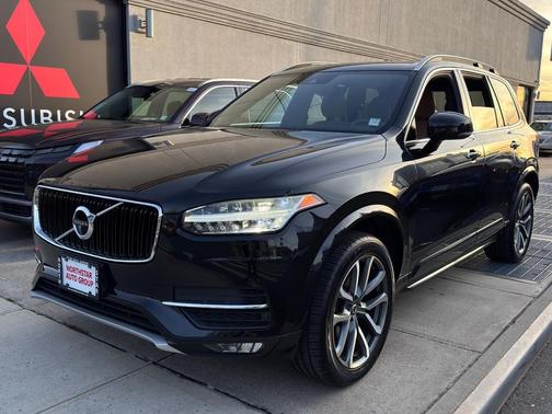 2016 Volvo XC90 T6 Momentum